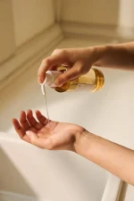 Centella Light Cleansing Oil 200ml – Image 3